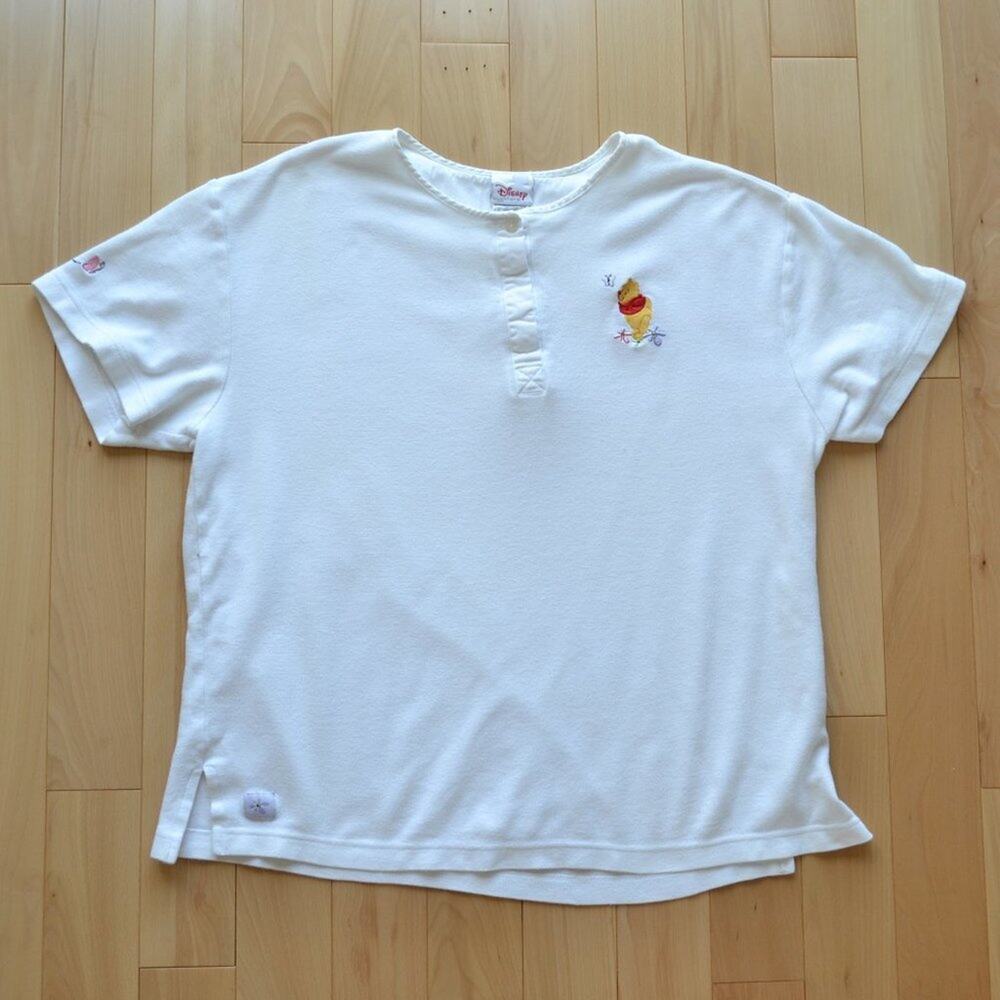 Vintage Disney Store Winnie the Pooh Short Sleeve Tee